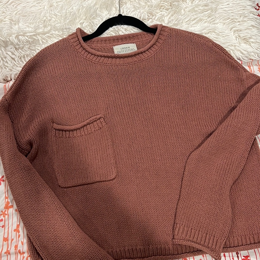 Cute comfy mauve sweater